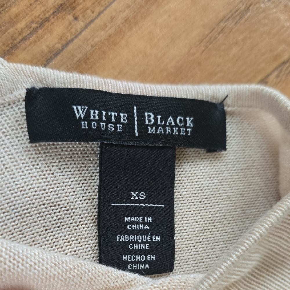 White House Black Market Cream V-Neck Sweater - Picture 4 of 8